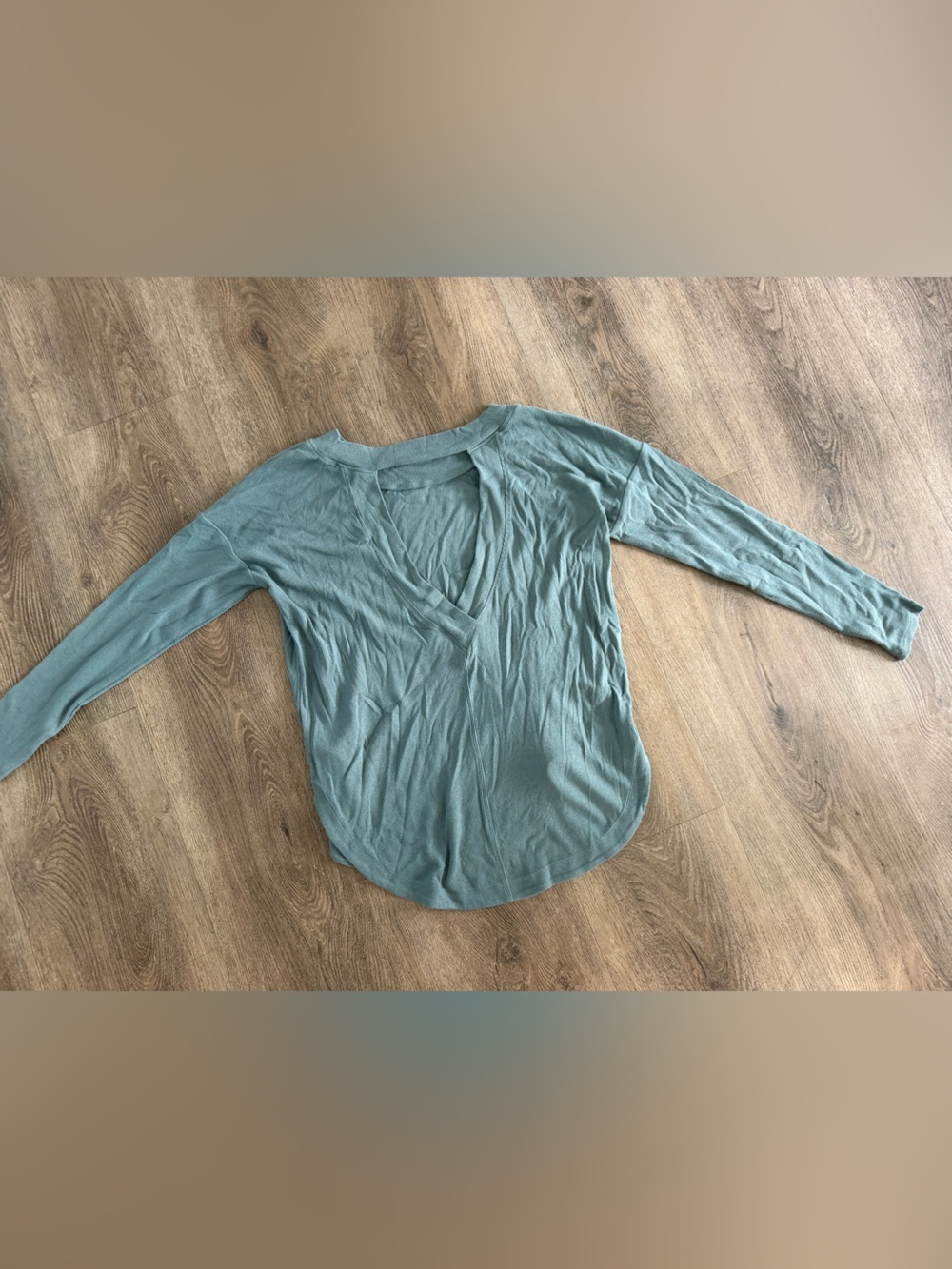 Light Teal V-Back Long Sleeve Top - Women